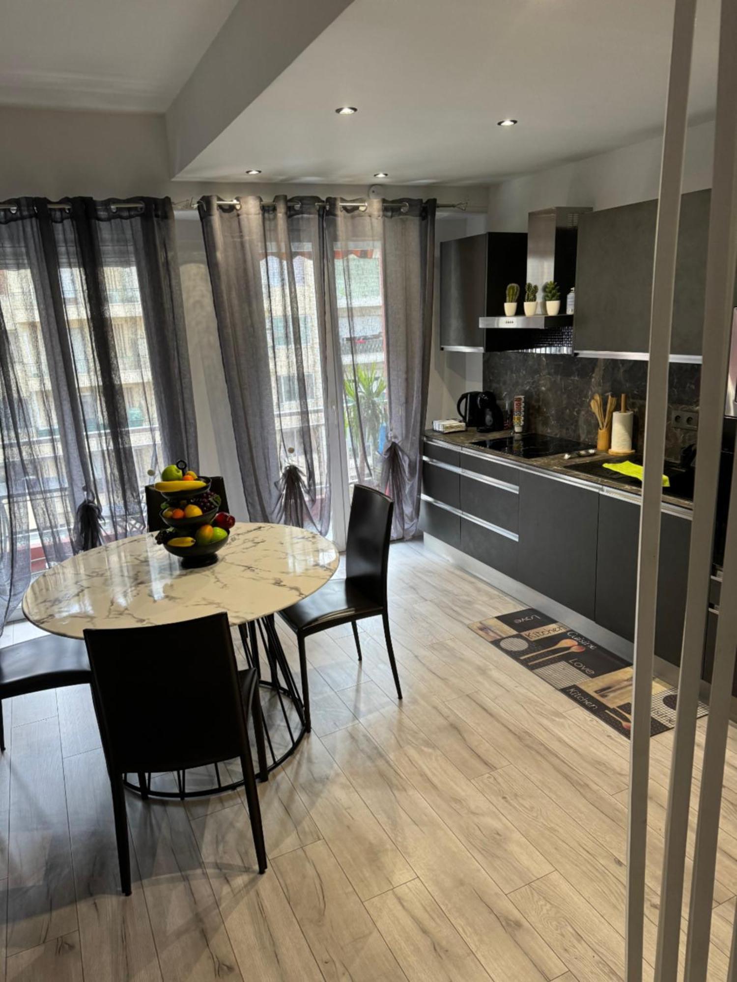 Gorgeous 2 Bedrooms Holiday Apartement Νίκαια Εξωτερικό φωτογραφία